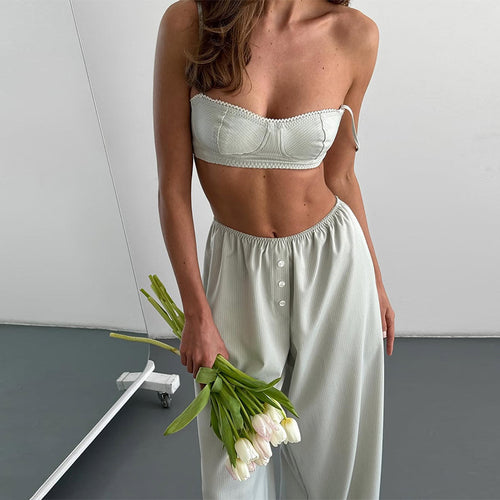 Dame to-delt sæt lavet af let, åndbart stof med elegant bustier-top og brede bukser Stilla