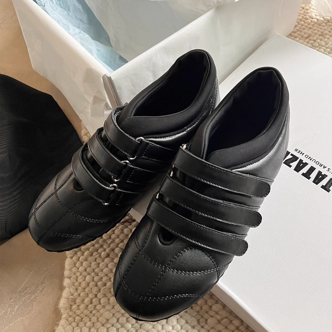 Dame Komfortable Sneakers med justerbart velcro og åndbar sål Stilla