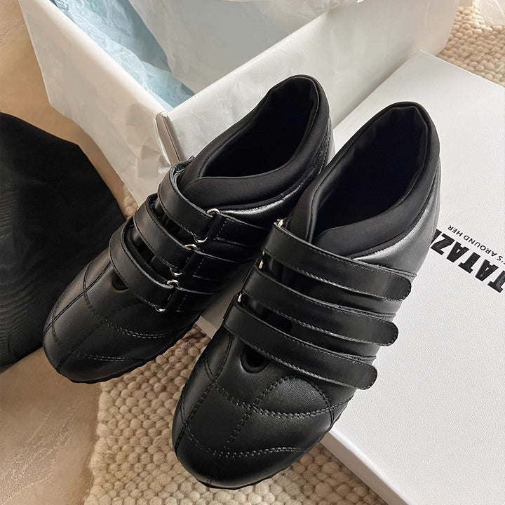 Dame Komfortable Sneakers med justerbart velcro og åndbar sål Stilla