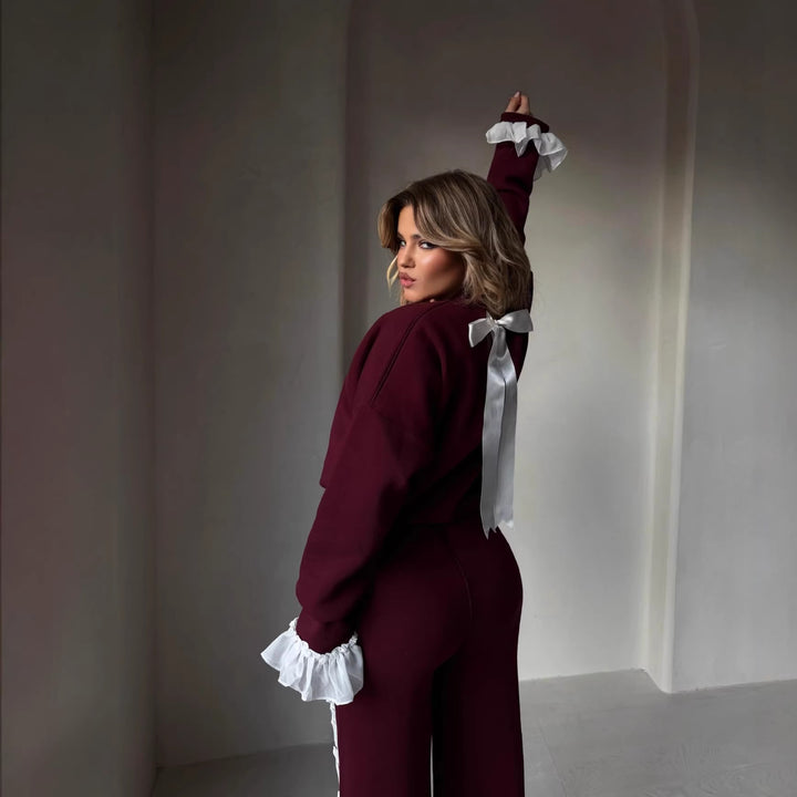 Dame mode lounge sæt med høje ruffle detaljer