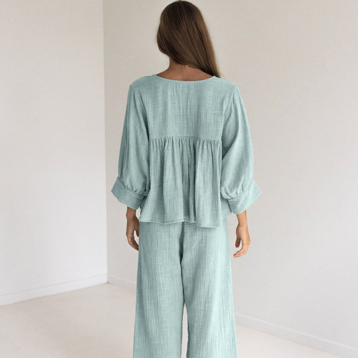 Dame let sommerloungewear med voluminøse ærmer og taljerbart design Stilla