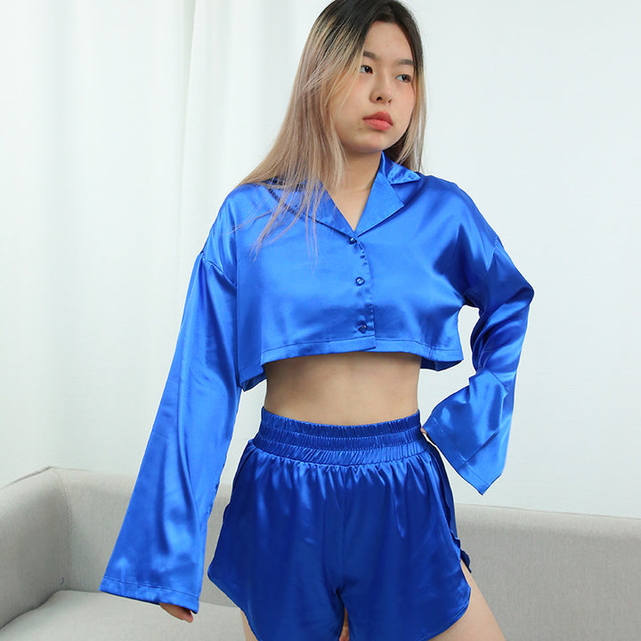 Dame luksuriøst satin pyjamasæt med cropped bluse og korte bukser Stilla