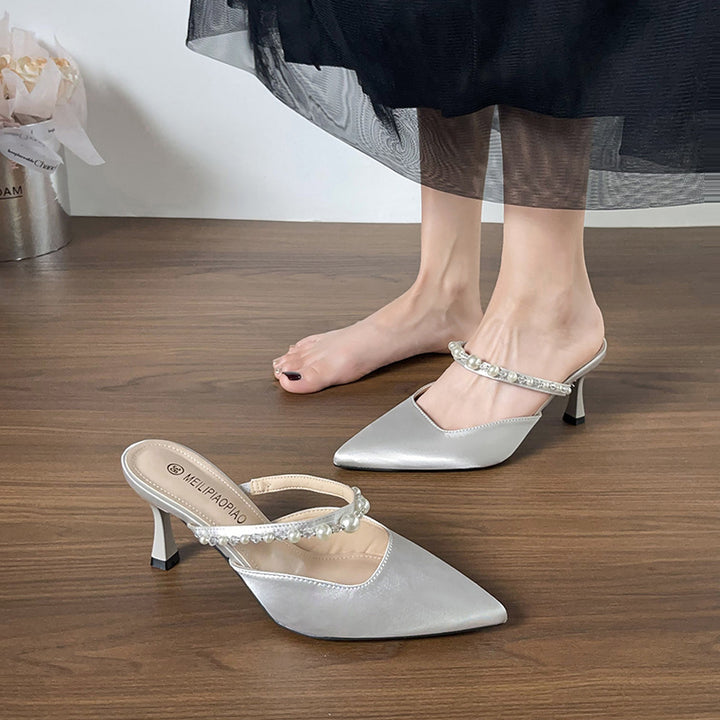 Dame Sling-Pumps med elegant perleapplikation og moderne hæl Stilla