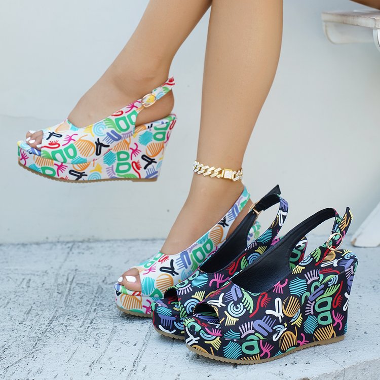Dame Wedge-sandaler med farverigt grafikdesign og justerbar rem Stilla