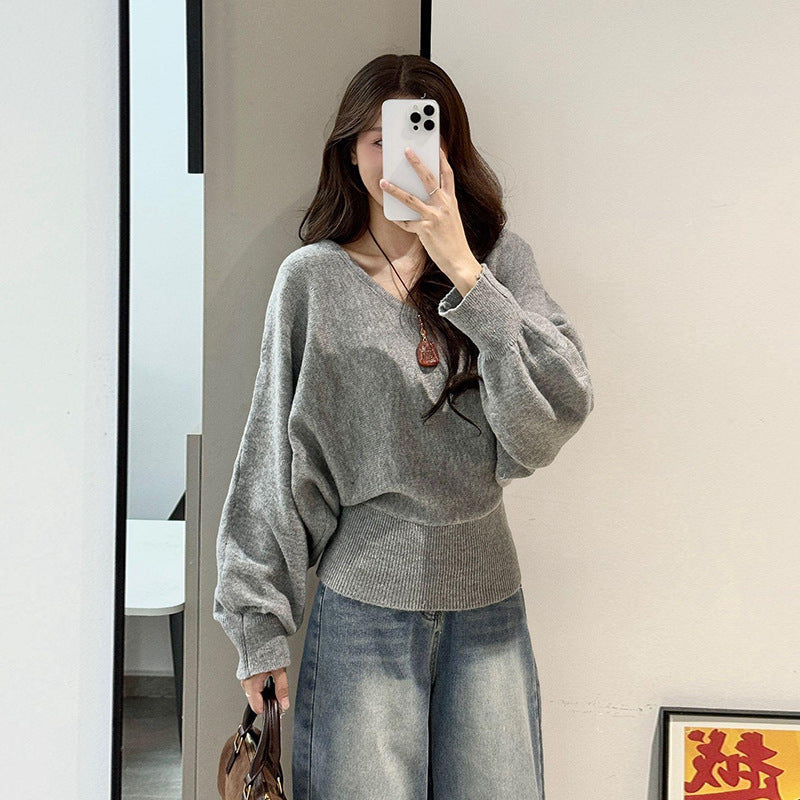 Kvinders moderne sweater med V-hals og valgfri bælte Stilla