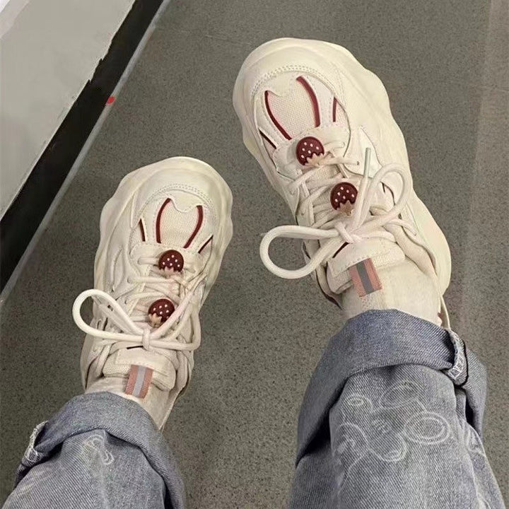Dame sporty sneakers med innovativt design og åndbar overfladestruktur Stilla