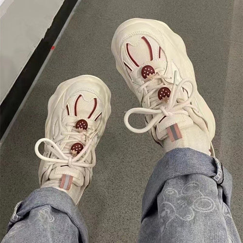 Dame sporty sneakers med innovativt design og åndbar overfladestruktur Stilla