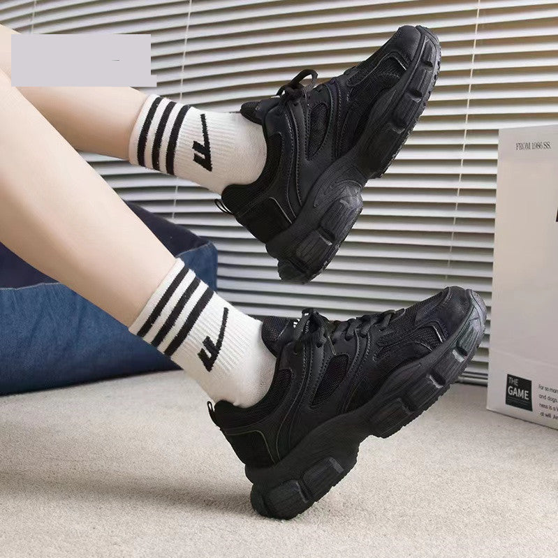 Dame fritidssneakers med åndbar mesh-overflade og stødabsorberende hæl-element Stilla