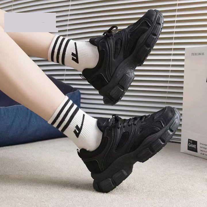 Dame fritidssneakers med åndbar mesh-overflade og stødabsorberende hæl-element Stilla
