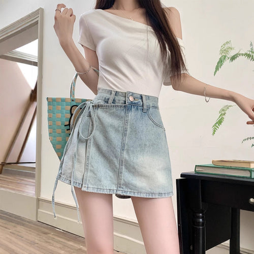 Dame High-Waisted Denim Miniskørt med justerbar sidelacing Stilla
