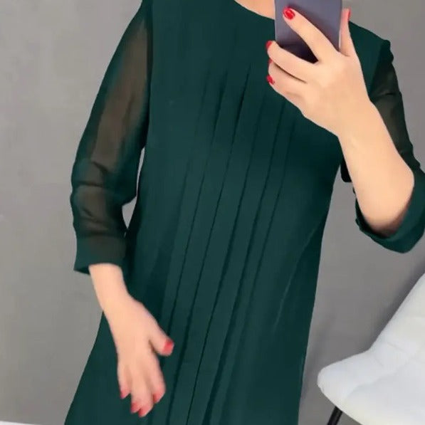 Kvinders maxikjole med elegant drapering og gennemsigtige ærmer Stilla