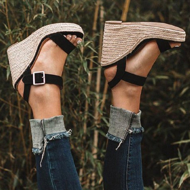 Dame Wedge-sandaler med smal rem og behageligt fodseng Stilla