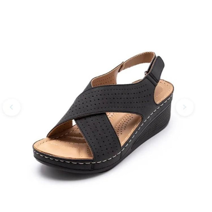 Dame wedge-sandaler med åndbar hulmønster og elastisk remdesign Stilla