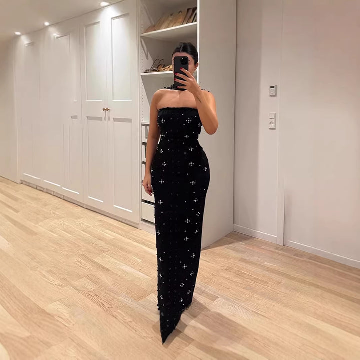 Dame Couture Maxikjole med glitrende paljetter og strapless design Skovae