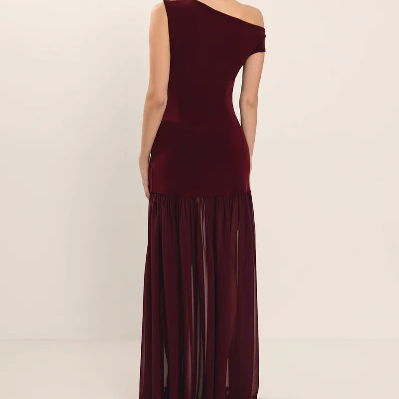 Femme Raffung Asymmetrisk Midi-Kjole med gyldne detaljer Stilla