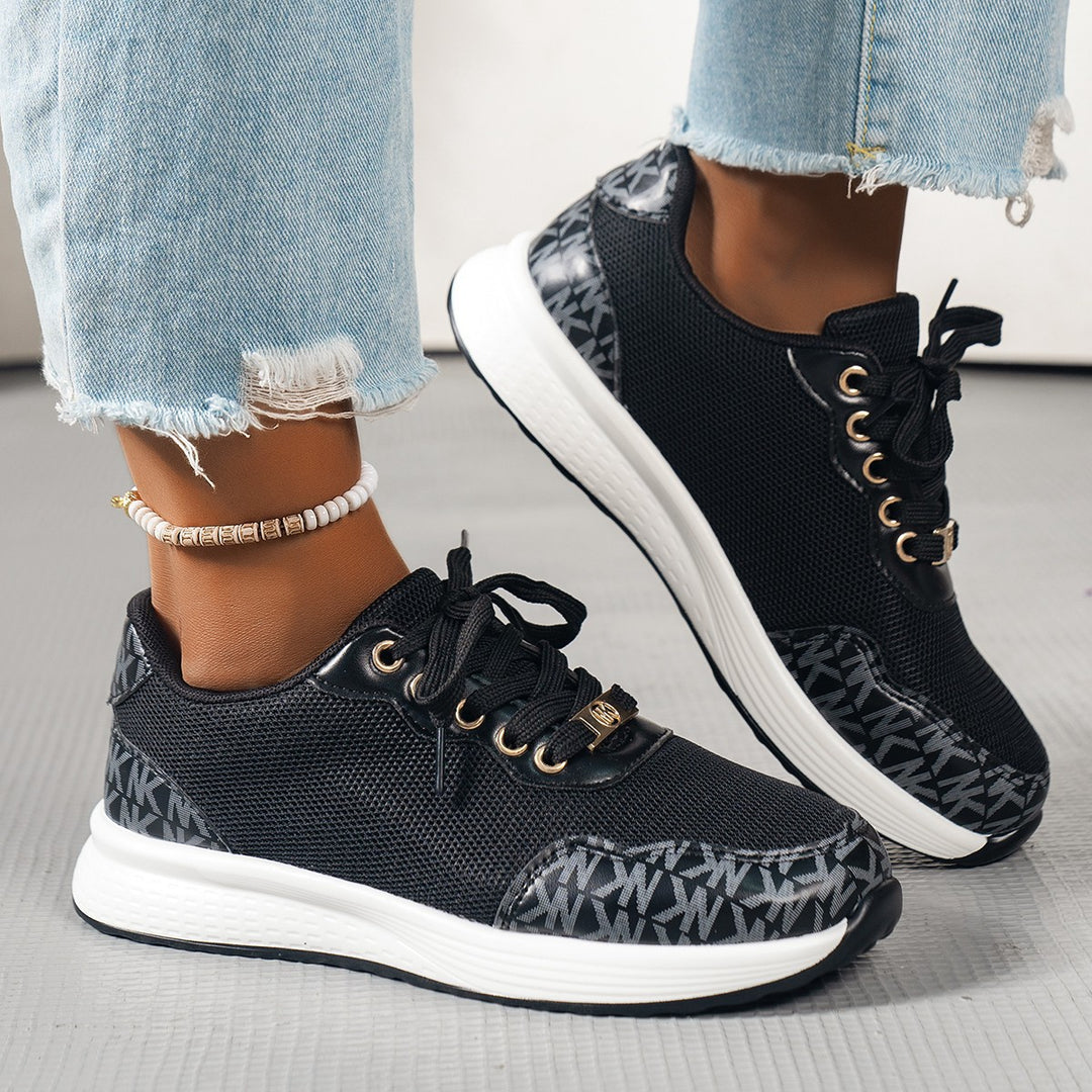 Dame Sporty Sneakers med moderigtige accenter og åndbart overmateriale Stilla