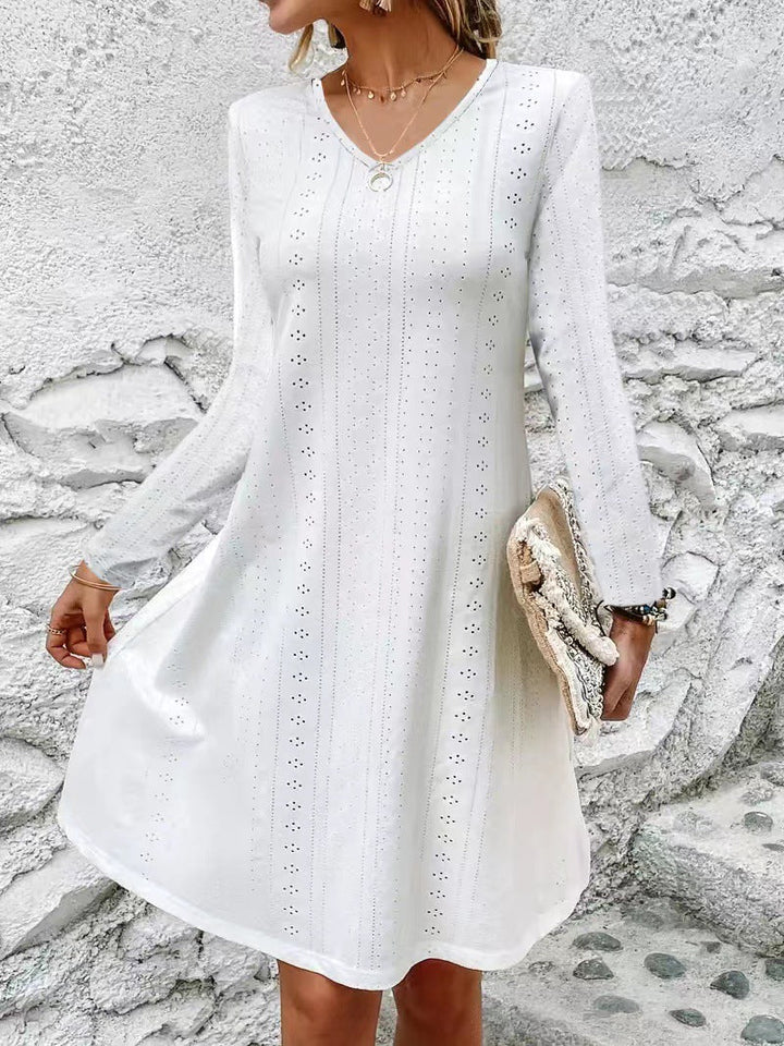 Stilla | Elegant kvinders hul-i-jacquard V-hals langærmet kjole