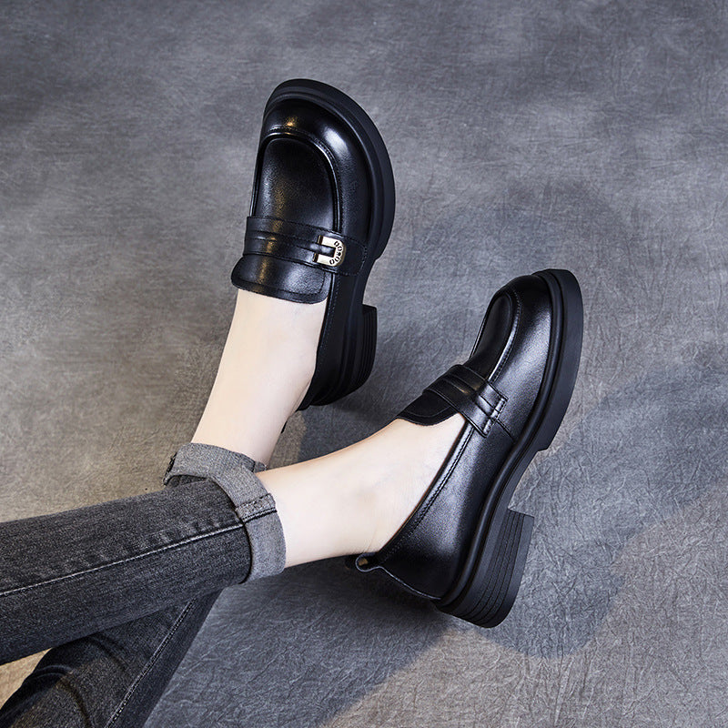 Dame Stylish Laklæder Slipper med dekorativt Spænde-Detalje Stilla