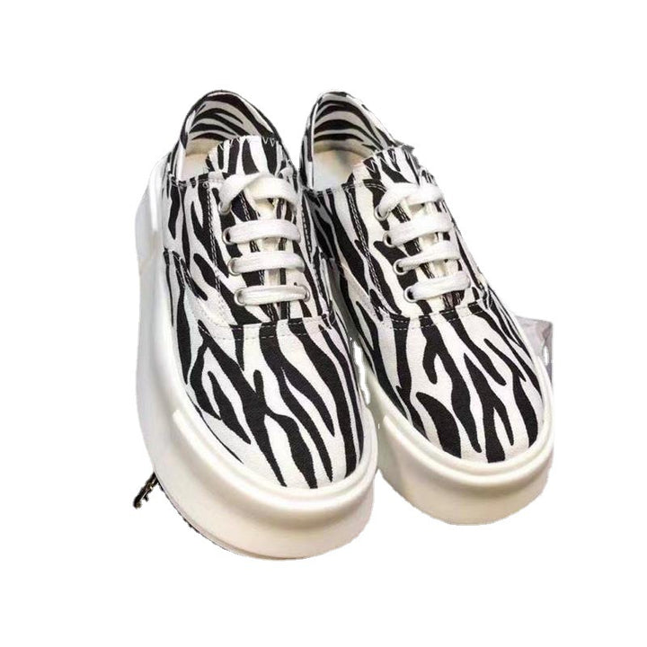Dame mode sneakers med trendy dyremønster og komfortabel sål Stilla