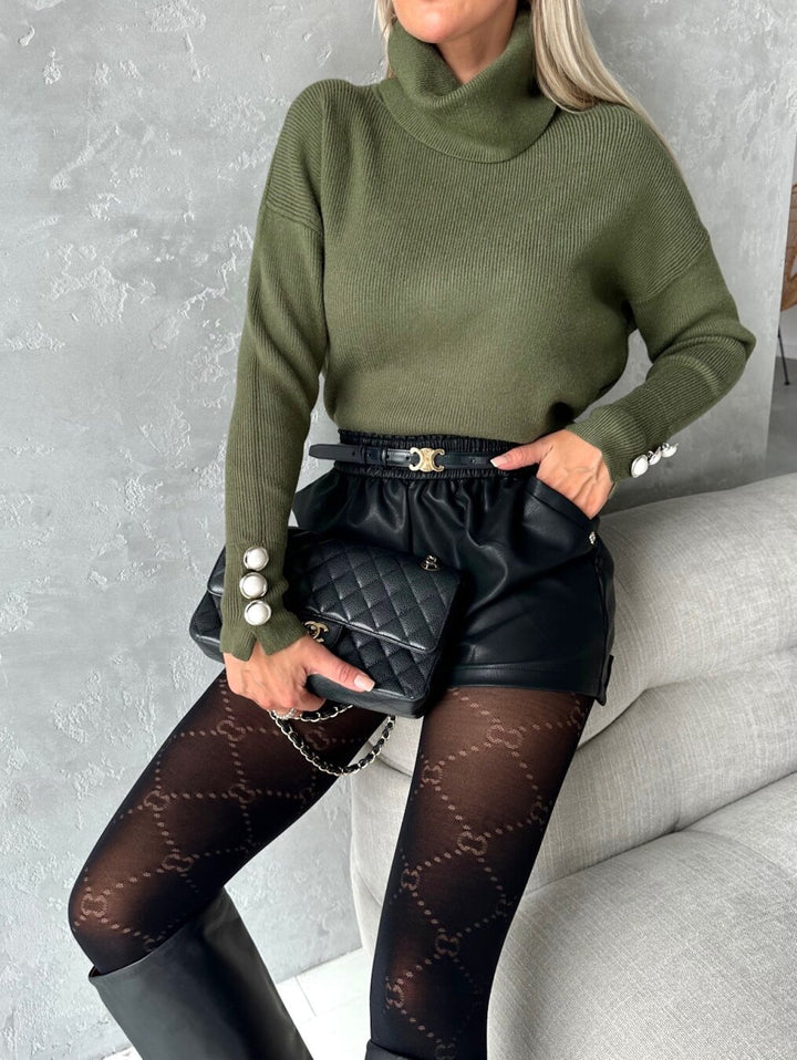 Dame Elegant rullekrave sweater i høj kvalitet materiale med dekorative knapper Stilla
