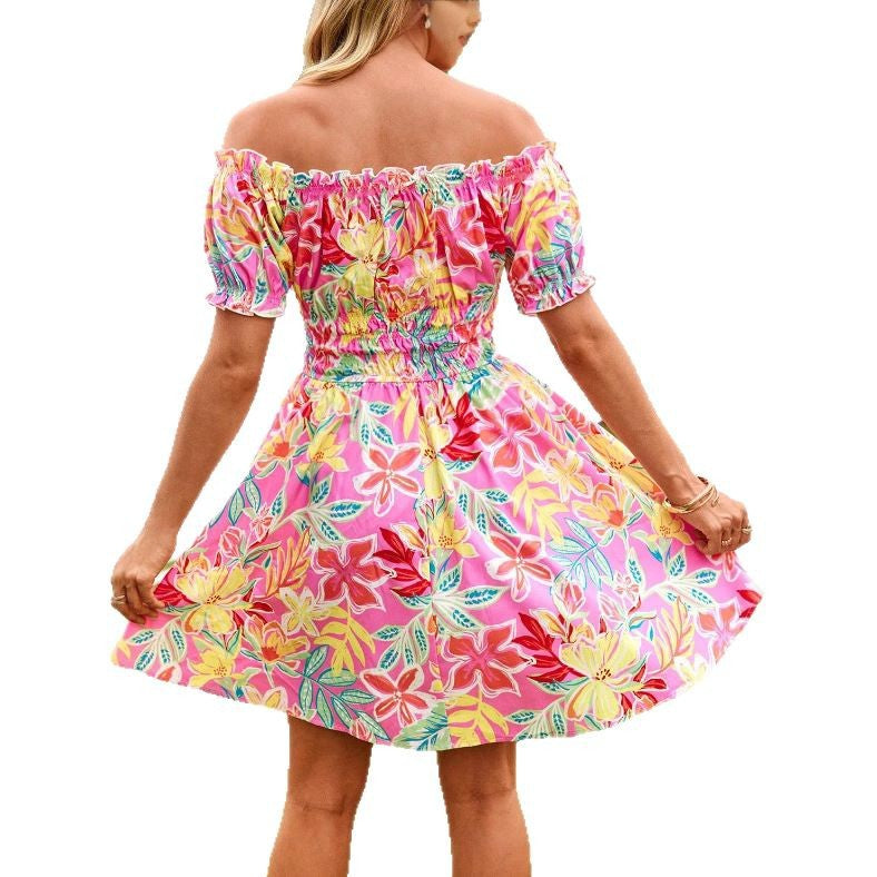 Kvinders off-shoulder sommerkjole med blomstermønster og volangdetaljer Stilla
