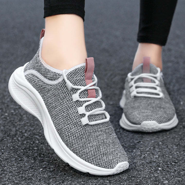 Dame Sporty Sneakers med åndbart overmateriale og fleksibelt såleprofil Stilla