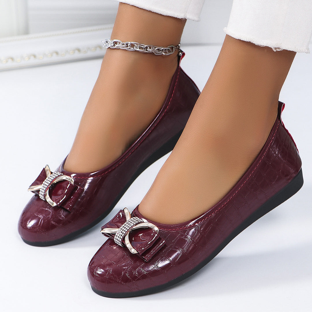 Dame ballerina-sko med elegant sløjfe-design og glitrende strass-detaljer Stilla