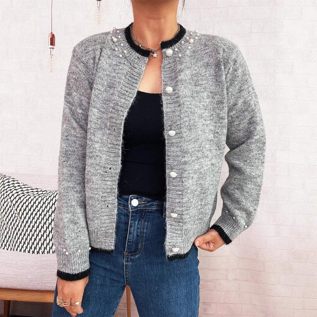 Damer elegant cardigan med dekorative knapdetaljer og perleudsmykninger Stilla