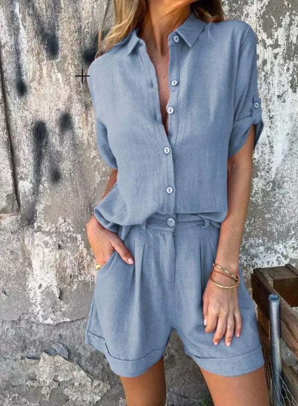 Dame Kort jumpsuit med elegant skjortekrave og taljebælte Skovae