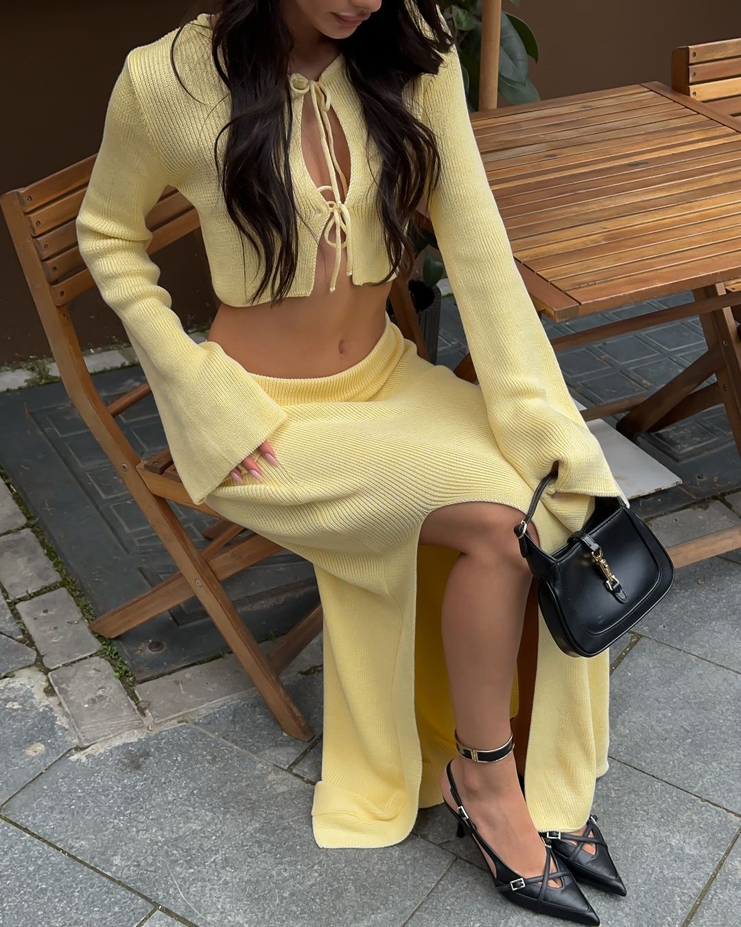 Kvinder Elegant Strik Kjole med Dyb U-hals og Chic Slids Stilla