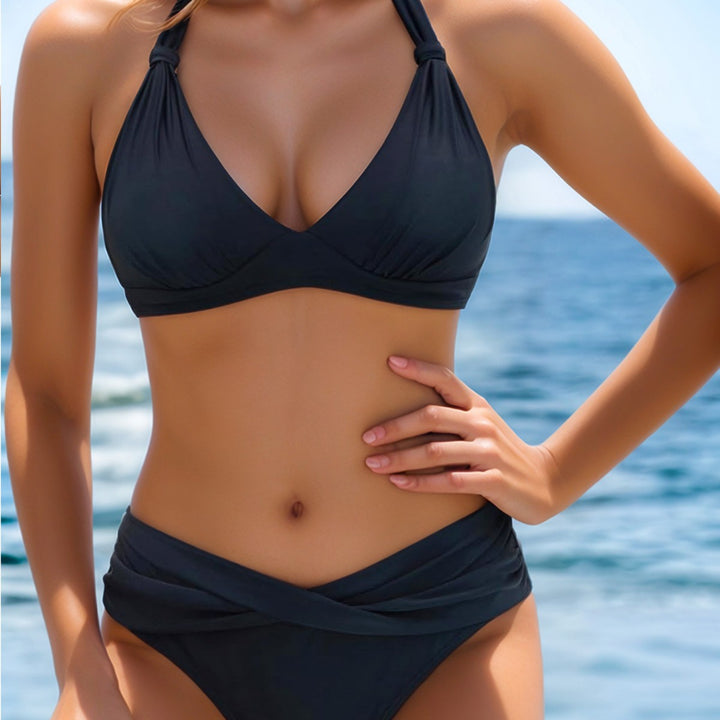 Dame Triangel-Bikini med moderne indpakningsdetalje og behageligt halterneck Stilla