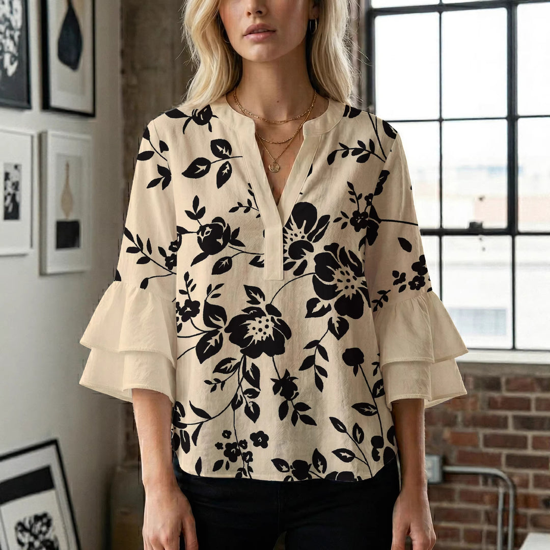 Dame afslappet bluse med flæseærmer og botanisk print Skovae
