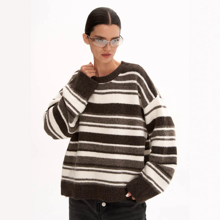 Kvinders oversized stribet sweater lavet af blødt materiale Stilla