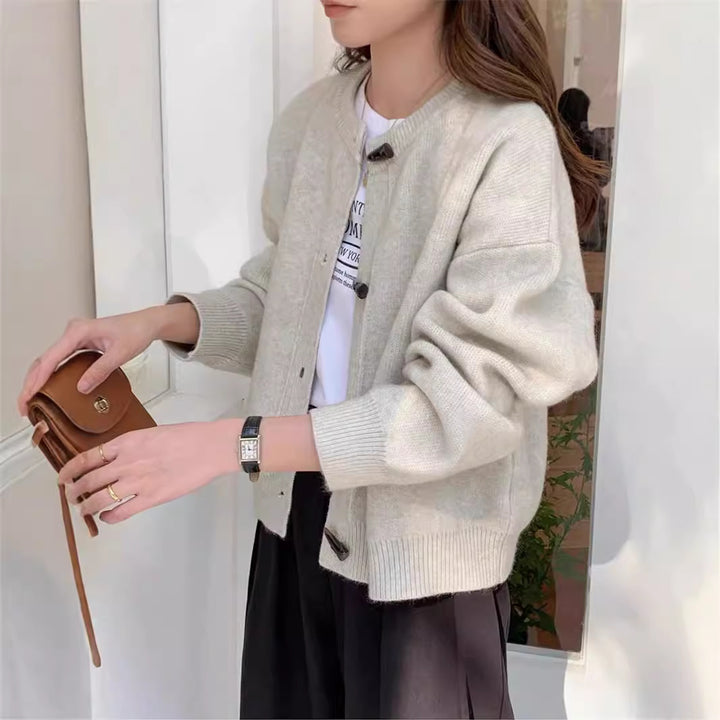 Kvinders cardigan med elegante knapdetaljer Stilla