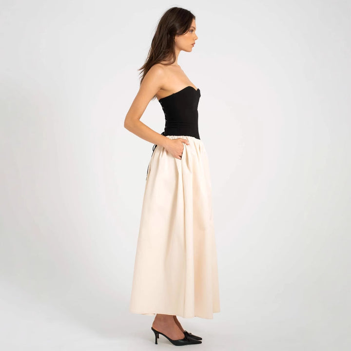 Dame Maxikjole med off-shoulder overdel og voluminøs nederdel Stilla