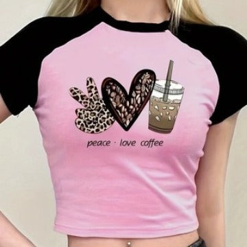 Dame Crop-T-shirt med kreativ kaffe-motiv og afslappet pasform Skovae