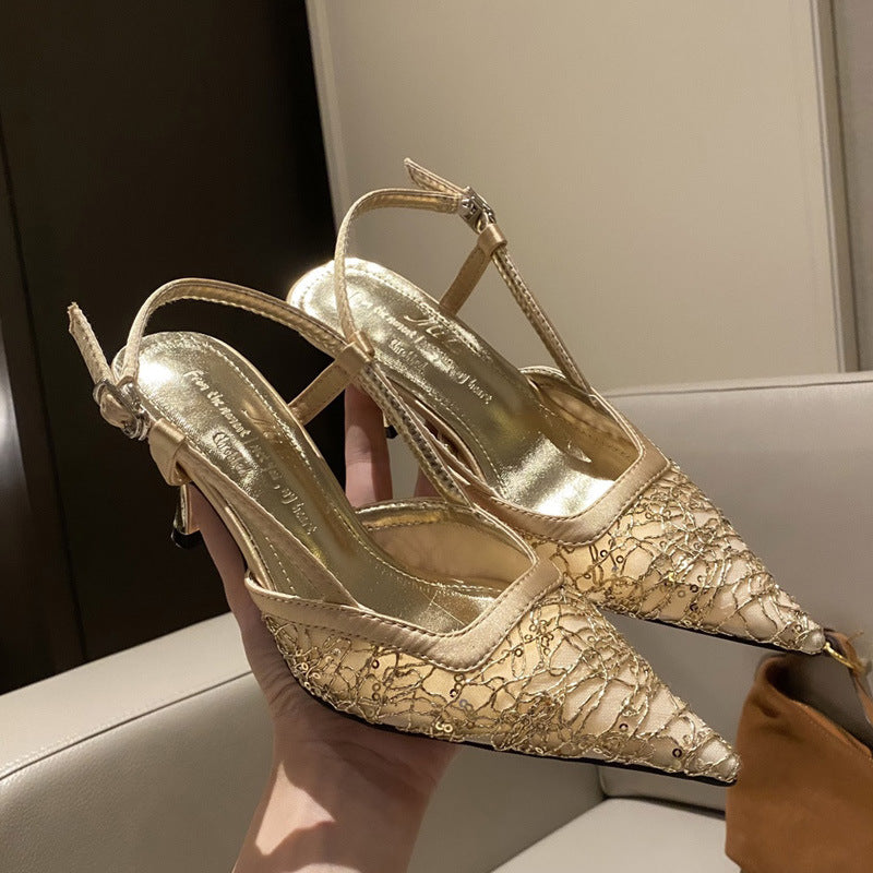 Dame Slingback Pumps med filigran spidsemønster og glitrende finish Stilla