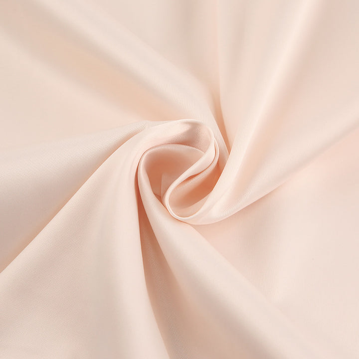 Dame maxikjole med voluminøse puffærmer og elegant V-halsudskæring Stilla