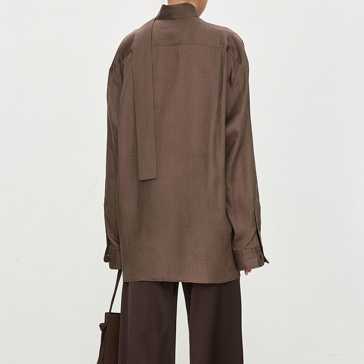 Damebluse med asymmetrisk krave og afslappet snit Stilla