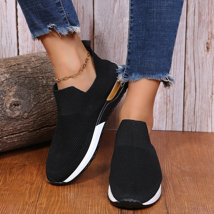 Dame Slip-On Sneakers med åndbart strik-overmateriale og fashionable accenter Stilla