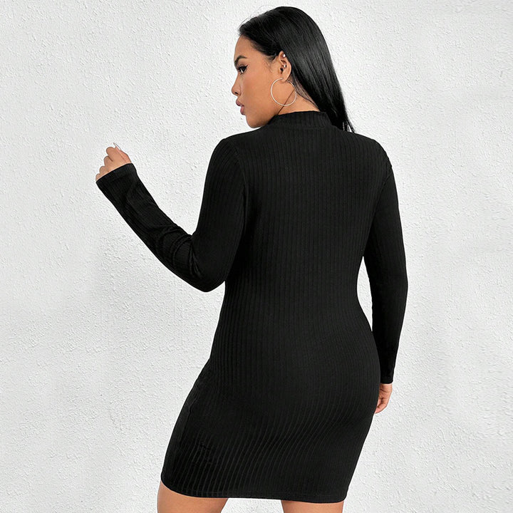 Dame figursyet kjole med elegant cut-out og lange ærmer Stilla