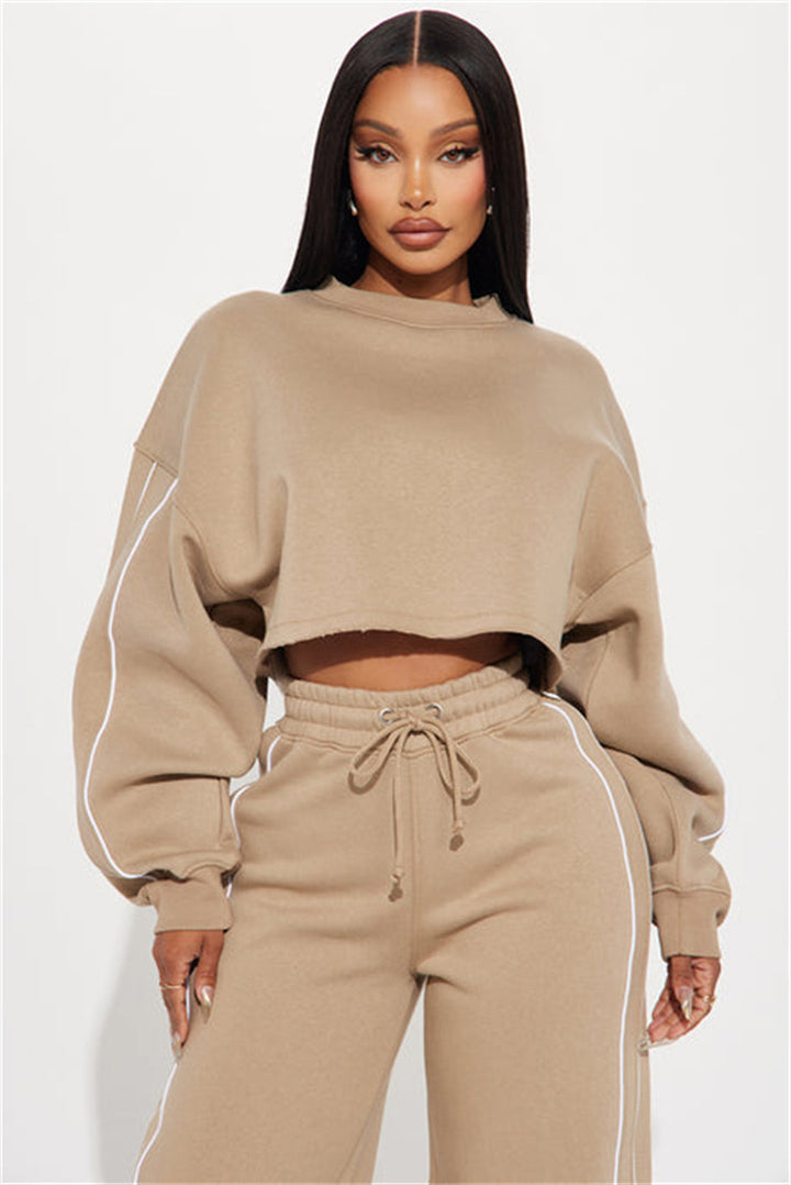 Kvinders sporty cropped sweatshirt og joggingdragt sæt med praktiske lommer og løs pasform Skovae