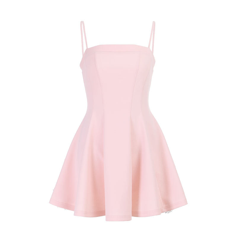 Kvinders cocktailkjole med off-shoulder design og svajende skirt Skovae