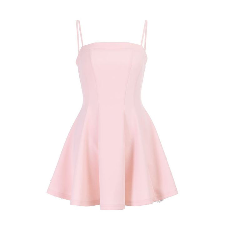 Kvinders cocktailkjole med off-shoulder design og svajende skirt Skovae
