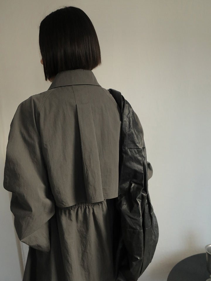 Dame elegant trenchcoat med høj hals og praktiske lommer Stilla