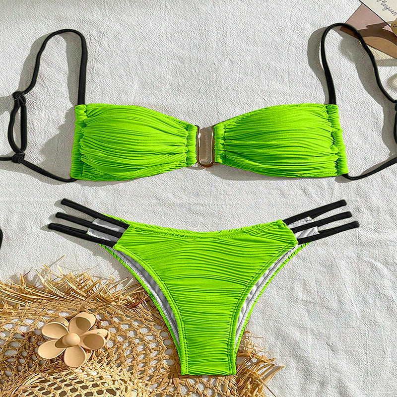 Dame bandeau bikini med raffineret flæsedesign Skovae