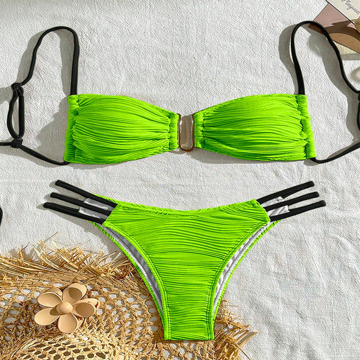 Dame bandeau bikini med raffineret flæsedesign Skovae