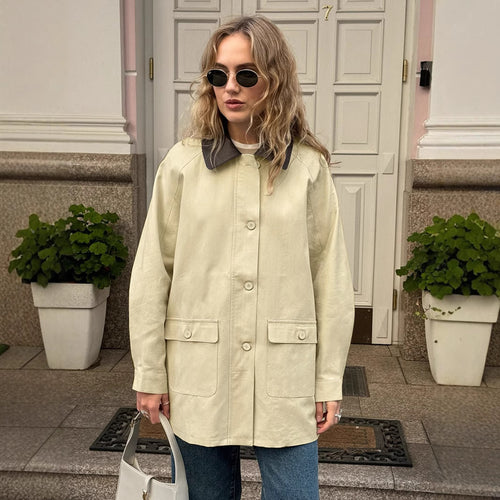Dame Oversized Blazerjakke i let materiale med praktiske lommer og klassisk krave Stilla