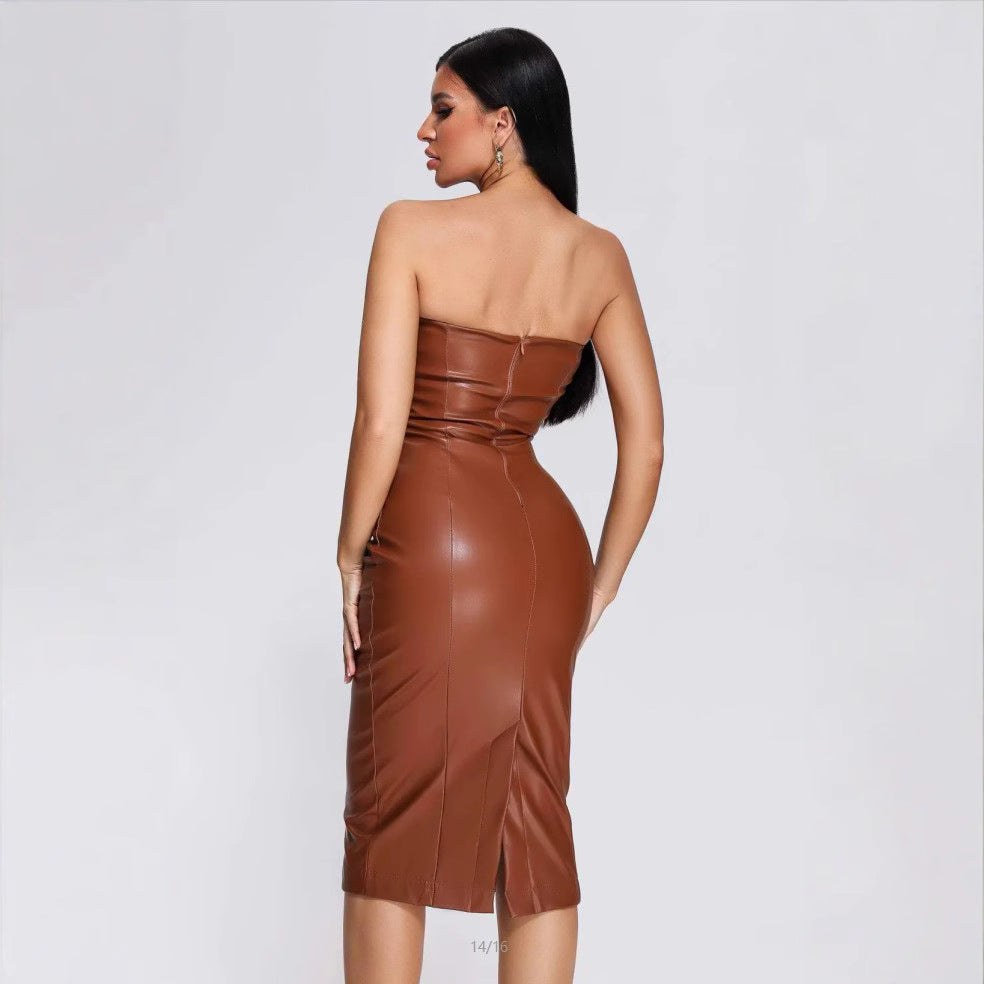 Dame Strapless Kunstlæder-Midi-Kjole med figurskærende snit og elegant draperingseffekt Stilla