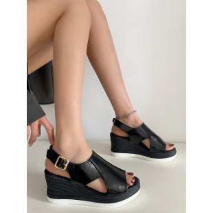 Dame Wedge-sandaler med elegant rem-design og komfortabelt fodseng Stilla